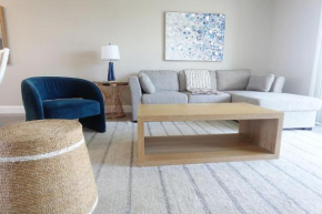 Luxury living - close by beach!